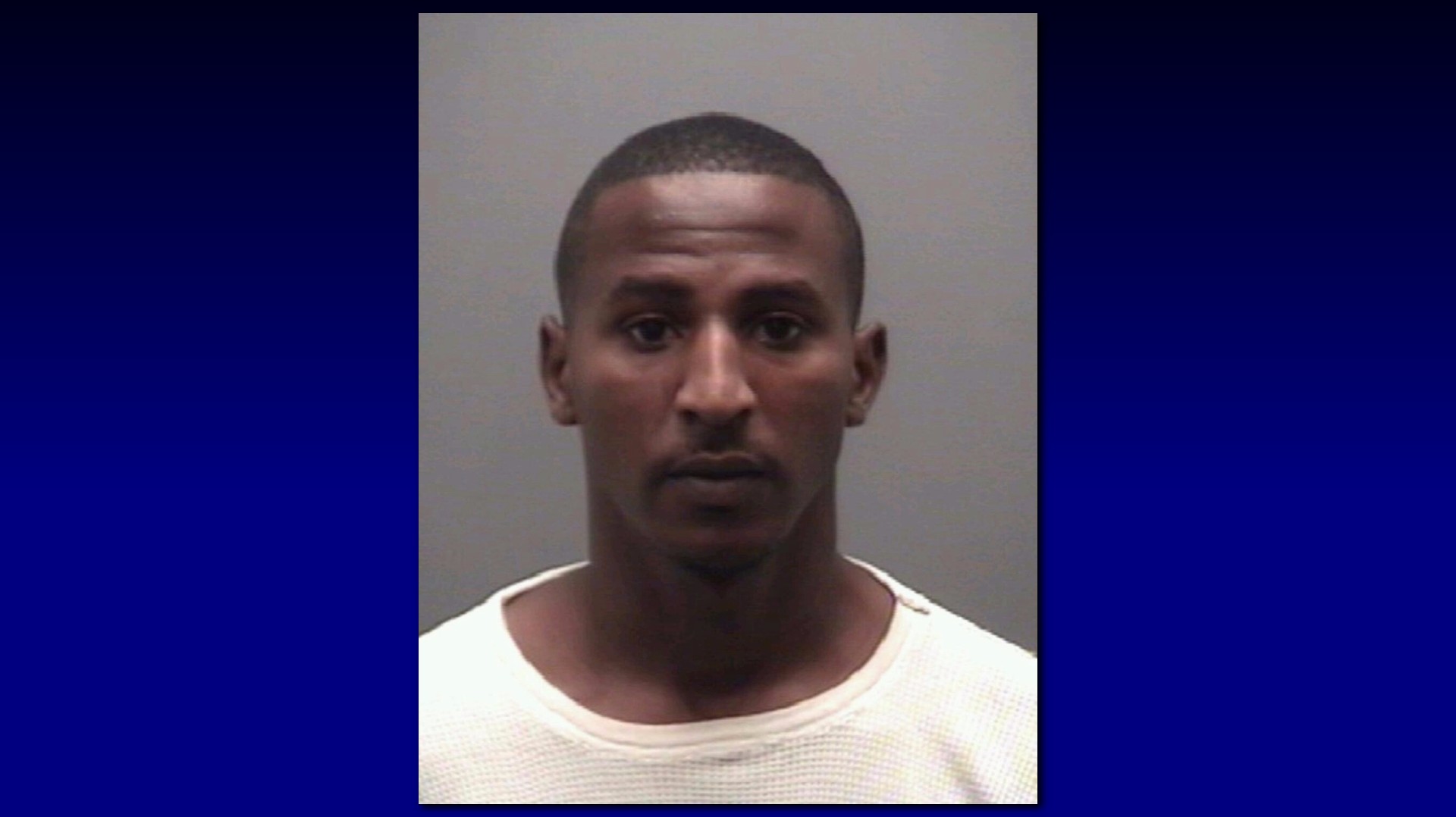 Shooting Suspect Runs From Greensboro Police While Naked Wfmynews2 Com